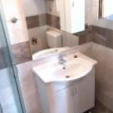 아파트 House With Pool And Sea View 메타이나