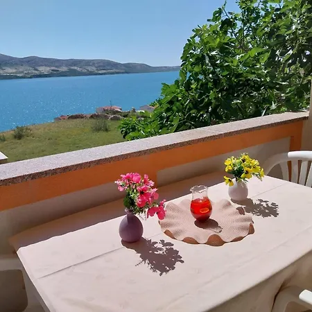 아파트 House With Pool And Sea View *